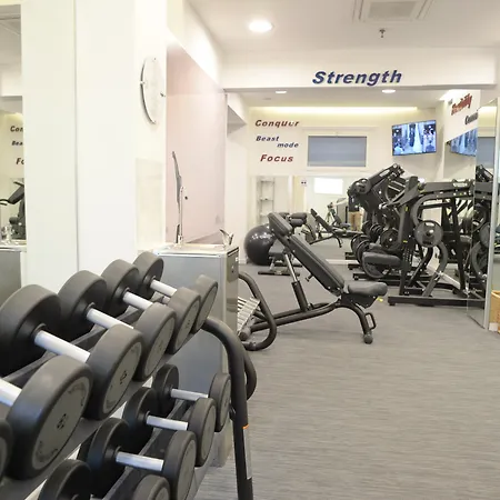 מלון Trilussa Palace Congress & 4*