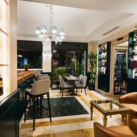 מלון Trilussa Palace Congress & 4*