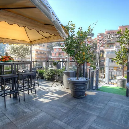 מלון Trilussa Palace Congress & 4*